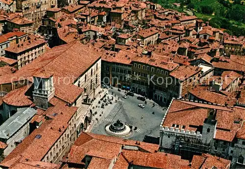 AK / Ansichtskarte Perugia Fliegeraufnahme Cattedrale e Fontana Maggiore  Perugia