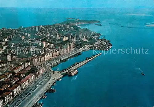 AK / Ansichtskarte Santander Fliegeraufnahme mit Hafen Santander