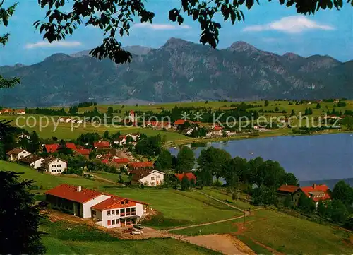 AK / Ansichtskarte Hopfen_See mit Kenzen Hochgebirge Tegelberg Hoh Straussberg und Schloss Neuschwanstein Hopfen_See
