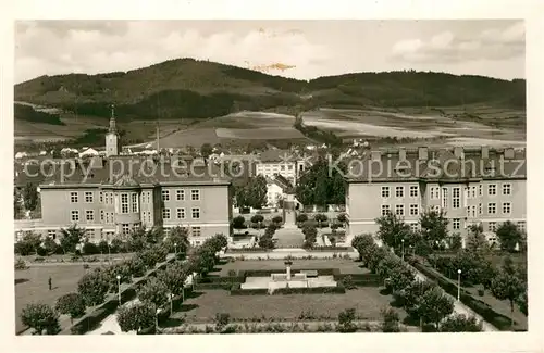 AK / Ansichtskarte Letovisko_Susice_na_Sumave Vyhled z budovy stredni skoly pres mesto na Svatobor s rozhlednou 