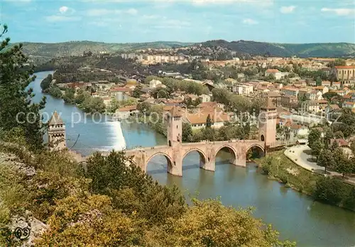 AK / Ansichtskarte Cahors Vue panoramique avec le Pont Valentre sur le Lot Cahors