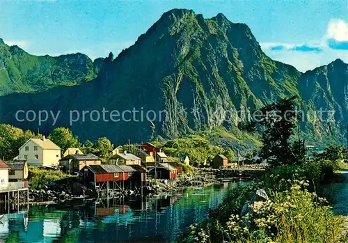 AK / Ansichtskarte Svolvær Teilansicht Berge Svolvær
