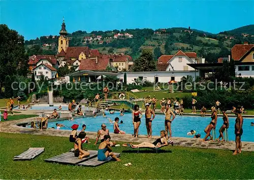 AK / Ansichtskarte Hartberg_Steiermark Schwimmbad Freibad Blick zum Ort mit Kirche Hartberg_Steiermark