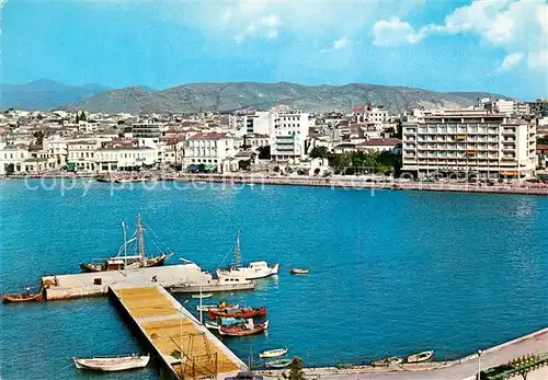 AK / Ansichtskarte Chalkis_Chalkida Bootsanleger Hafen Blick zur Stadt 