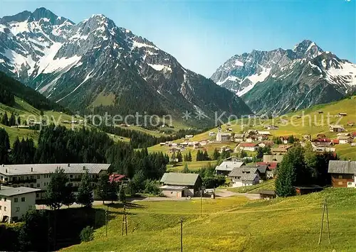 AK / Ansichtskarte Hirschegg_Kleinwalsertal_Vorarlberg mit Elferkogel Zwoelferkogel und Widderstein Allgaeuer Alpen Hirschegg_Kleinwalsertal