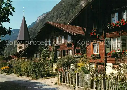 AK / Ansichtskarte Meiringen_BE Dorfpartie mit Kirche Meiringen BE