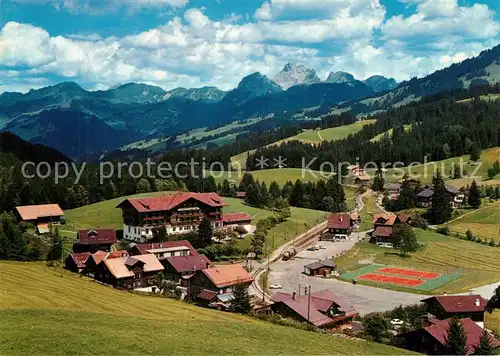 AK / Ansichtskarte Saanenmoeser_Zweisimmen Apartments Spillgerten Tennisplaetze Alpenpanorama Saanenmoeser Zweisimmen