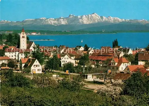 AK / Ansichtskarte Immenstaad_Bodensee Stadtbild mit Kirche Alpenpanorama Immenstaad_Bodensee