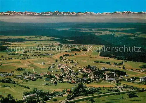 AK / Ansichtskarte Hoechenschwand Kurort im Schwarzwald Alpenblick Fliegeraufnahme Hoechenschwand