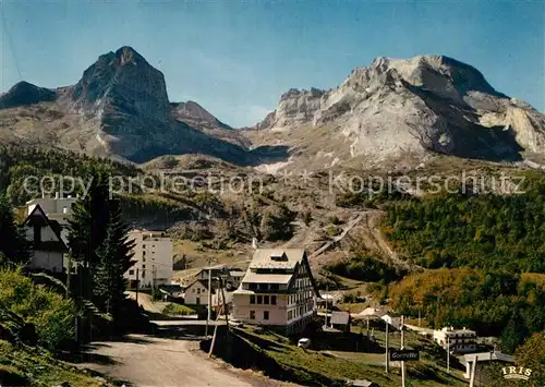 AK / Ansichtskarte Gourette Vue generale et les Pyrenees Gourette