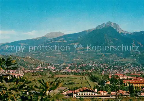 AK / Ansichtskarte Merano_Suedtirol Panorama mit Reitbahn Merano Suedtirol