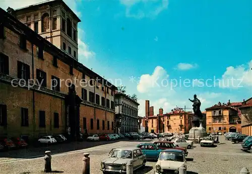 AK / Ansichtskarte Pavia Piazza Collegio Ghisleri Piazza del Papa Monumento Pavia