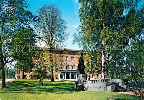 AK / Ansichtskarte Uppsala Carolina Rediviva und Wennerberg Statue Uppsala