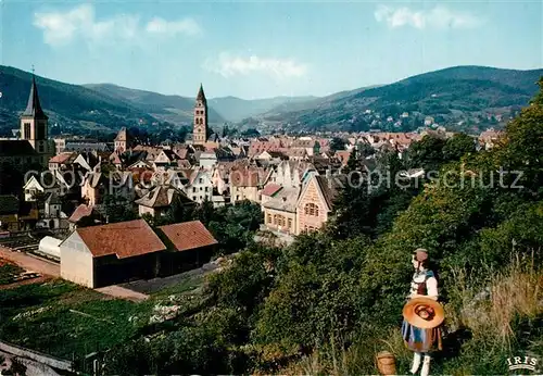 AK / Ansichtskarte Munster_Haut_Rhin_Elsass Vue generale vers le Hohneck Costumes Munster_Haut_Rhin_Elsass