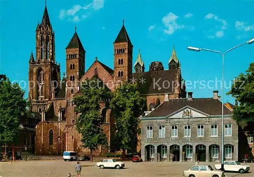 AK / Ansichtskarte Maastricht Vrijthof St. Servaaskerk Kirche Maastricht