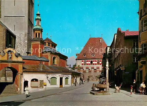 AK / Ansichtskarte Hall_Tirol Oberer Stadtplatz mit Marienbrunnen und Rathaus Hall_Tirol