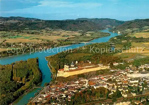 AK / Ansichtskarte Melk_Donau Fliegeraufnahme mit Schloss und Kloster Schoenbuehel Melk_Donau