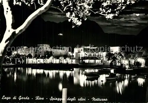 AK / Ansichtskarte Riva_del_Garda Spiaggia degli ulivi Notturna Riva_del_Garda