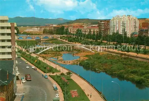 Leon_Castilla_y_Leon Paseo de Salamanca y pasarela sobre el rio Bernasga Leon_Castilla_y_Leon