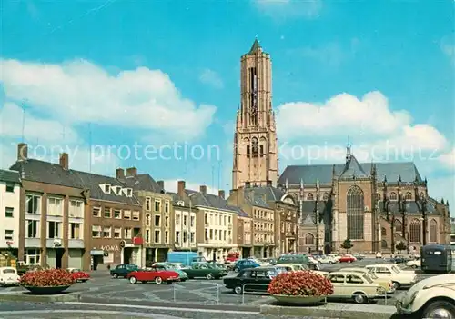 Arnhem Grote Markt met Grote Kerk Arnhem