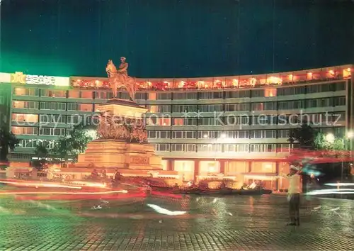 AK / Ansichtskarte Sofia_Sophia Denkmal der Brueder Befreier und Grand Hotel Sofia Sofia Sophia