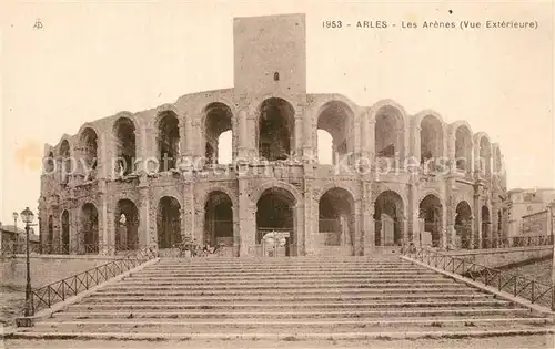 Arles_Bouches du Rhone Les arenes vue exterieure Arles_Bouches du Rhone