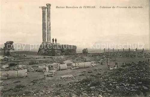 Timgad Ruines Romaines Colonnes du Pronaos du Capitole Timgad