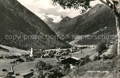 Neustift_Stubaital_Tirol Gesamtansicht mit Alpenpanorama Stubaier Alpen Neustift_Stubaital_Tirol