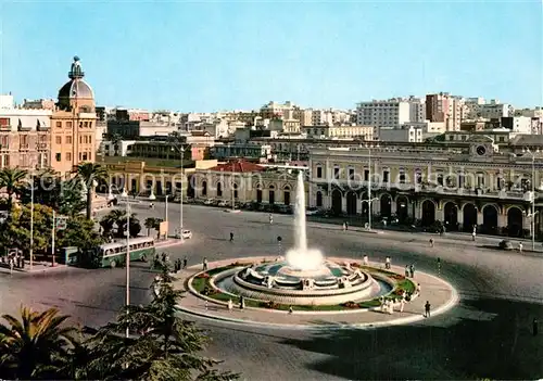 AK / Ansichtskarte Bari_Puglia Piazza Roma Stazione Bahnhof Platz Fontaene Bari Puglia