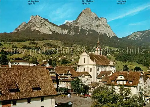 AK / Ansichtskarte Schwyz Ansicht mit Kirche Blick zu den Mythen Schwyz