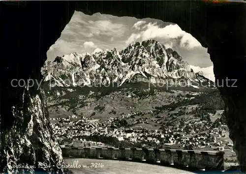 AK / Ansichtskarte Cortina_d_Ampezzo Panorama mit Cristallo Dolomiten Cortina_d_Ampezzo