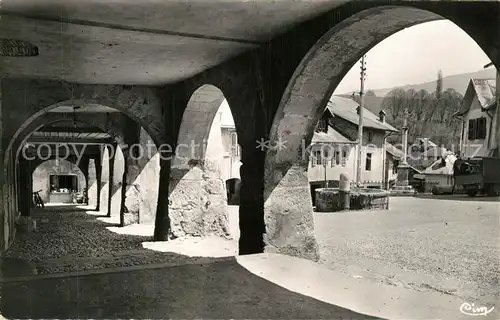 AK / Ansichtskarte Alby sur Cheran Arcades Place du Trophee Alby sur Cheran