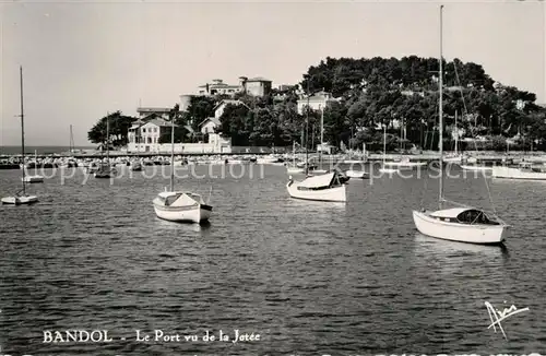 AK / Ansichtskarte Bandol Le port vu de la Jetee Bandol