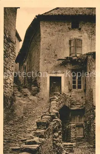 AK / Ansichtskarte Roquebrun Une rue pittoresque Roquebrun