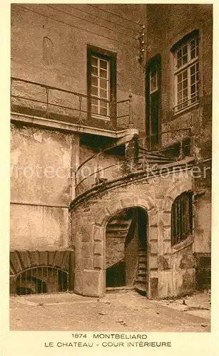 AK / Ansichtskarte Montbeliard Cour interieur du chateau Montbeliard