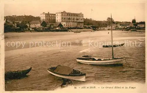 AK / Ansichtskarte Arcachon_Gironde Grand Hotel et la plage Arcachon Gironde