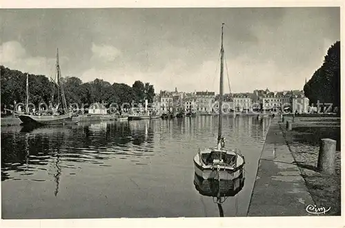 AK / Ansichtskarte Vannes Le port Vannes