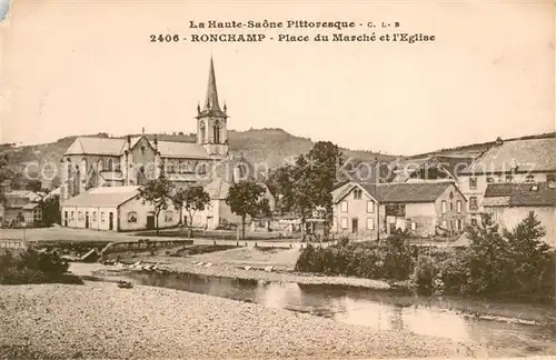 AK / Ansichtskarte Ronchamp_Haute_Saone Place du Marche et l Eglise Ronchamp_Haute_Saone