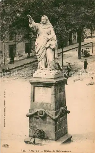 AK / Ansichtskarte Nantes_Loire_Atlantique Statue de Sainte Anne Nantes_Loire_Atlantique