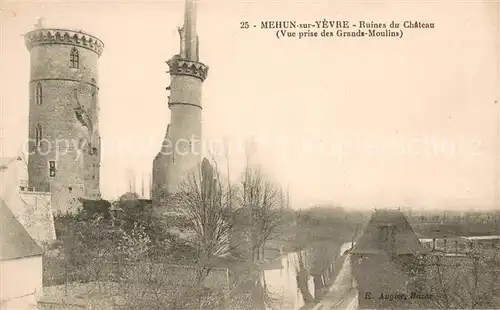 AK / Ansichtskarte Mehun sur Yevre Ruines du Chateau Mehun sur Yevre