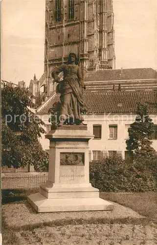 AK / Ansichtskarte Saint Omer_Pas de Calais Statue Monument de Jacqueline Robins Saint Omer_Pas de Calais