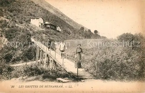 AK / Ansichtskarte Betharram Lestelle Les Grottes 