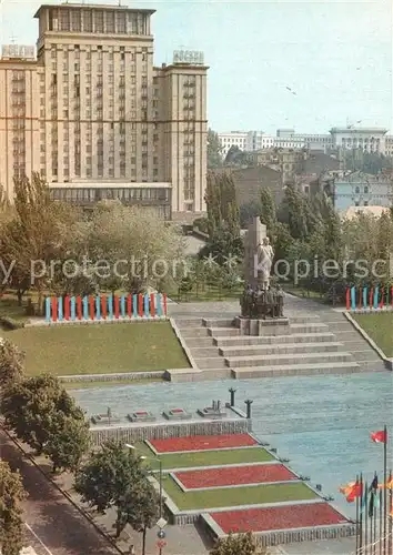 AK / Ansichtskarte Kiev_Kiew Monument Oktoberrevolution Kiev_Kiew