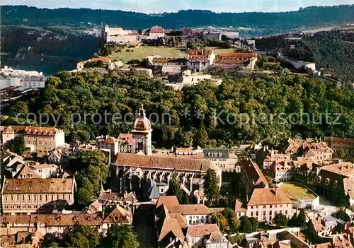 Besancon_Doubs Vue aerienne La porte Noire La cathedrale St Jean et la citadelle Besancon Doubs