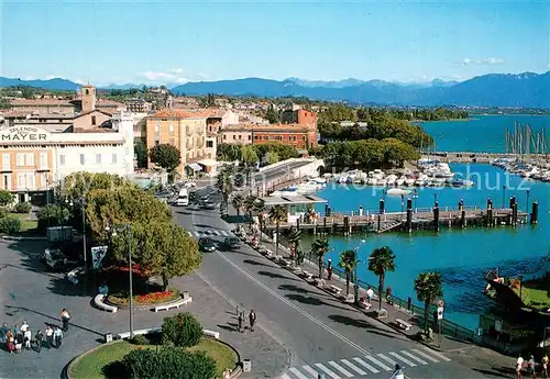 AK / Ansichtskarte Desenzano_Lago_di_Garda Seepartie Desenzano_Lago_di_Garda