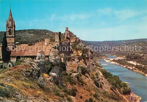 Aigueze Petit village dans les Canyons de l Ardeche Aigueze