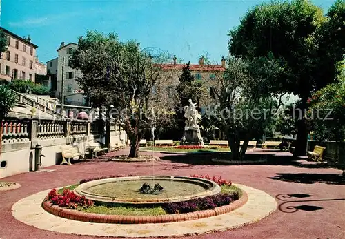 Grasse_Alpes_Maritimes Square et statue a la memoire de Fragonard Cite des fleurs Cote d Azur Grasse_Alpes_Maritimes