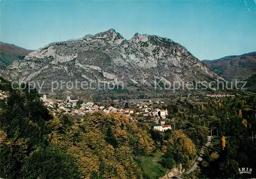 Rabat les Trois Seigneurs et le Pic du Soudour au loin Village de Surba Rabat les Trois Seigneurs