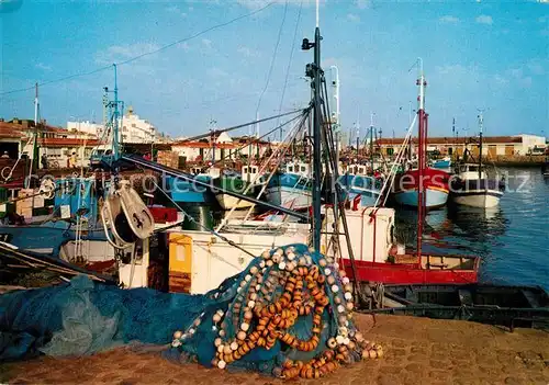 Saint Gilles Croix de Vie_Vendee Port Bateaux de peche Saint Gilles Croix de Vie