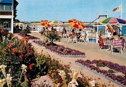 La_Tranche sur Mer La plage parmi les fleurs La_Tranche sur Mer